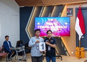 Rijaldi Rauf-Muhammad Haikal sebagai Paslon Kabem-Wakabem FISIP Undip nomor urut satu (Sumber foto: Davino Hernawan)